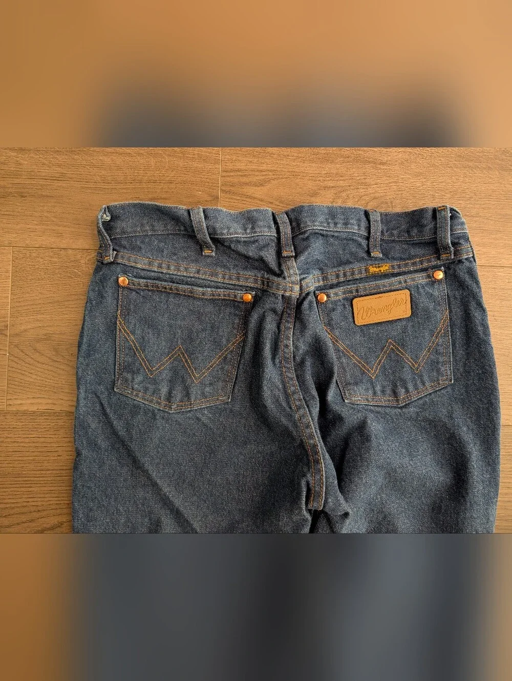 Men's 33 X 32 Wrangler Jeans